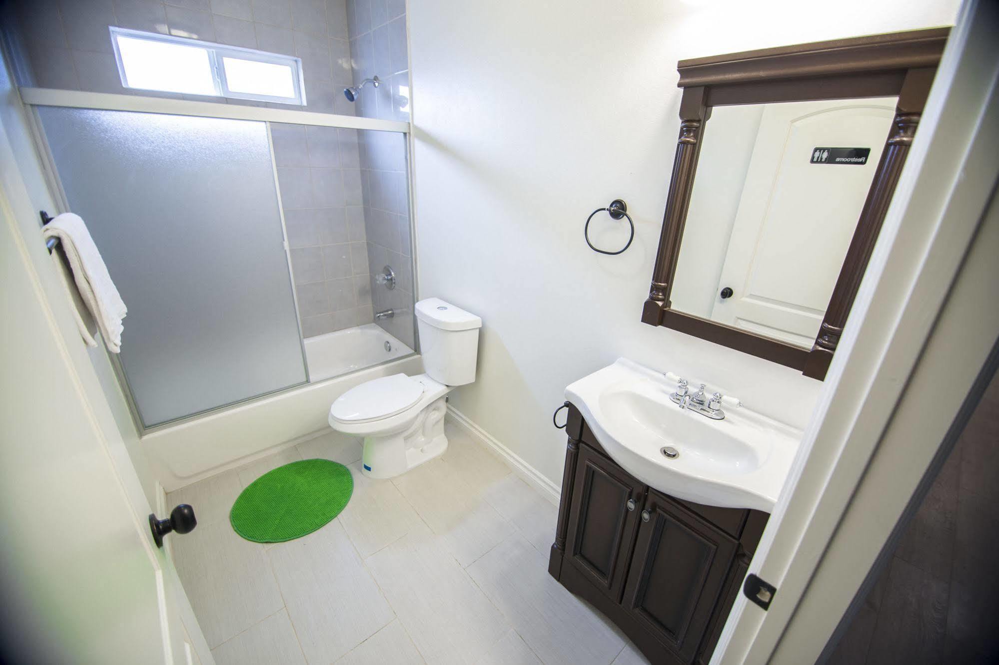 Los Angeles Vacation Rooms ภายนอก รูปภาพ